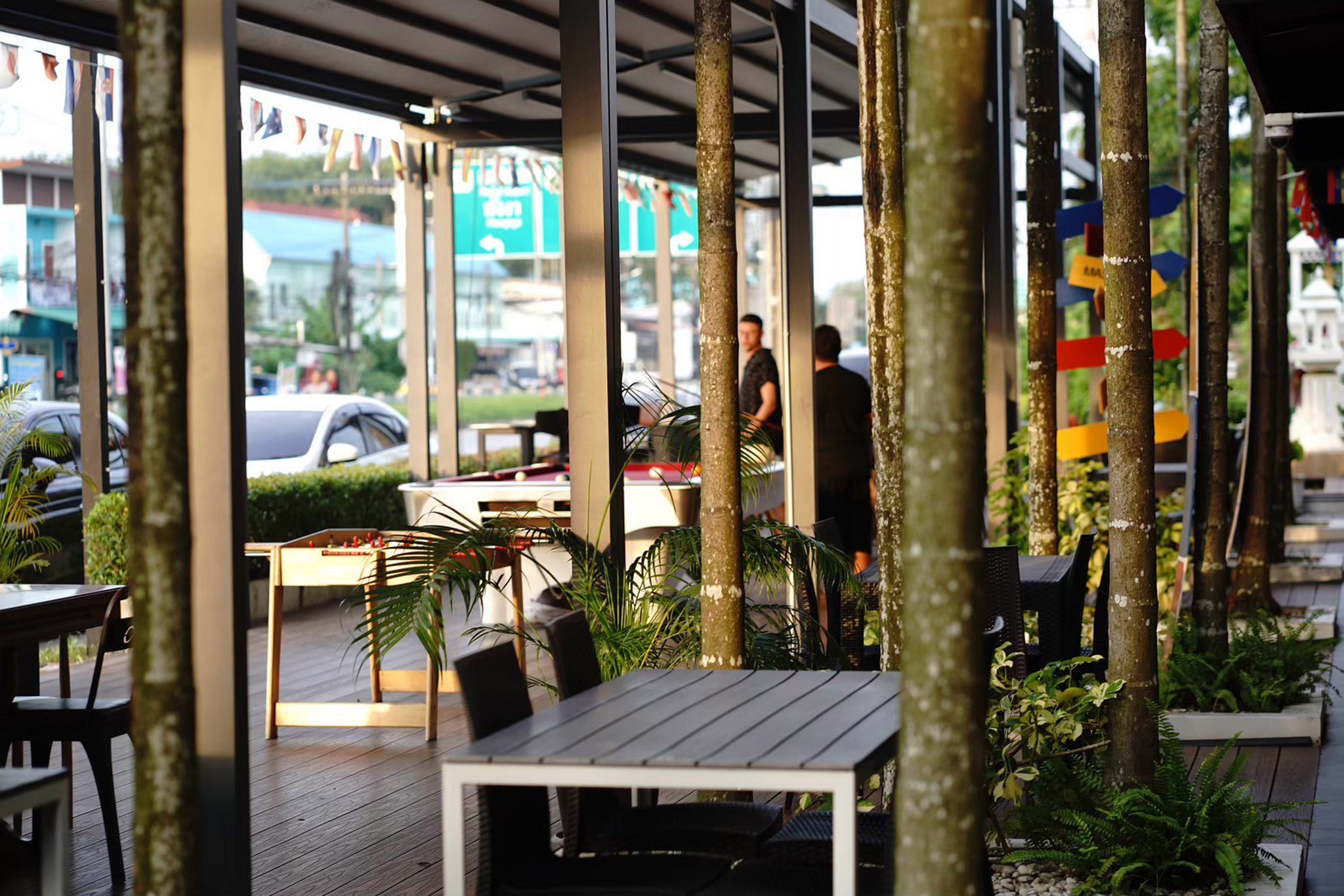 Tourde Cafe & Bar